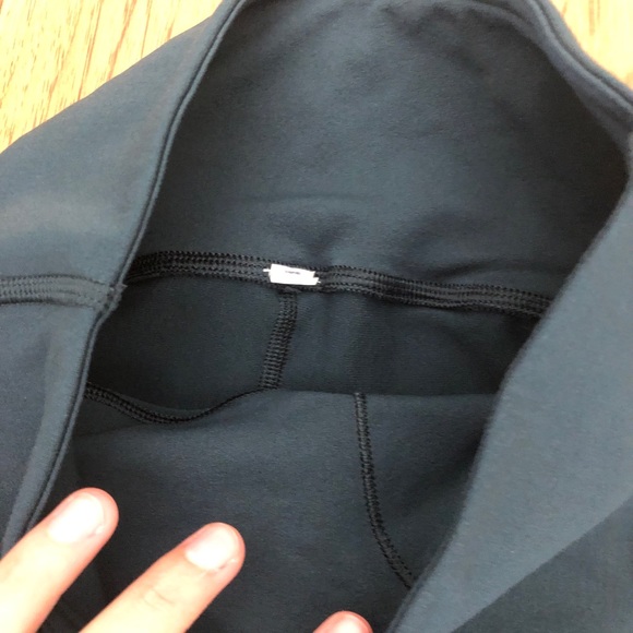 Lululemon Reveal Cropped Legging - Picture 8 of 9